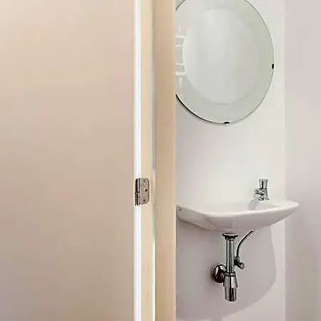Duplex In Near 3*